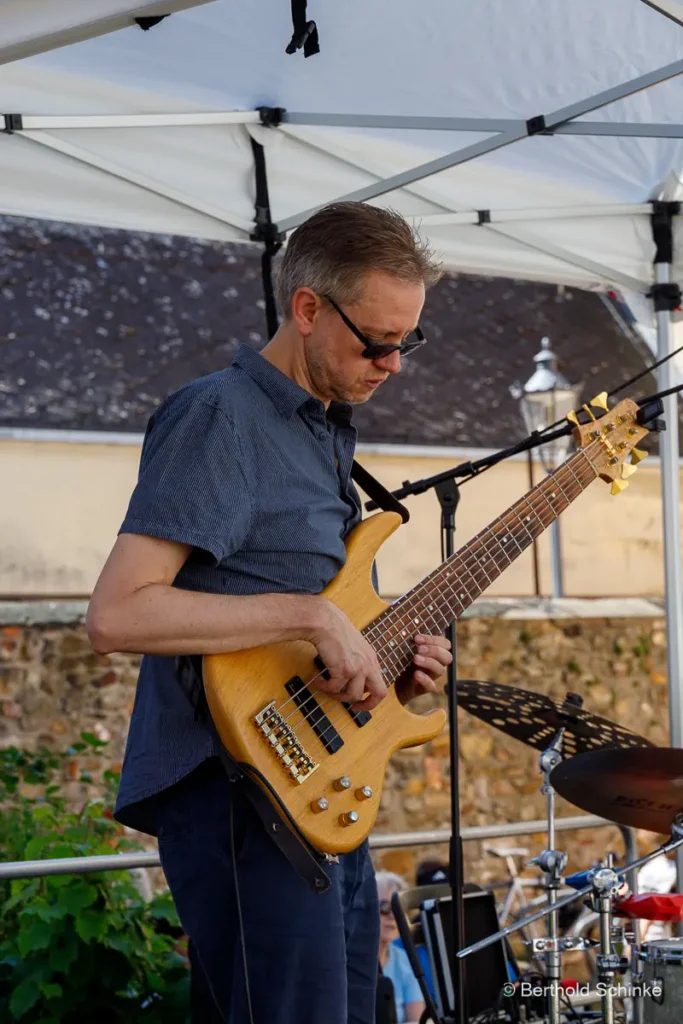 Jazz meets Mühle 2025-05-25, Oberursel, JJJ Trio (Modern Latin Jazz), by Berthold Schinke